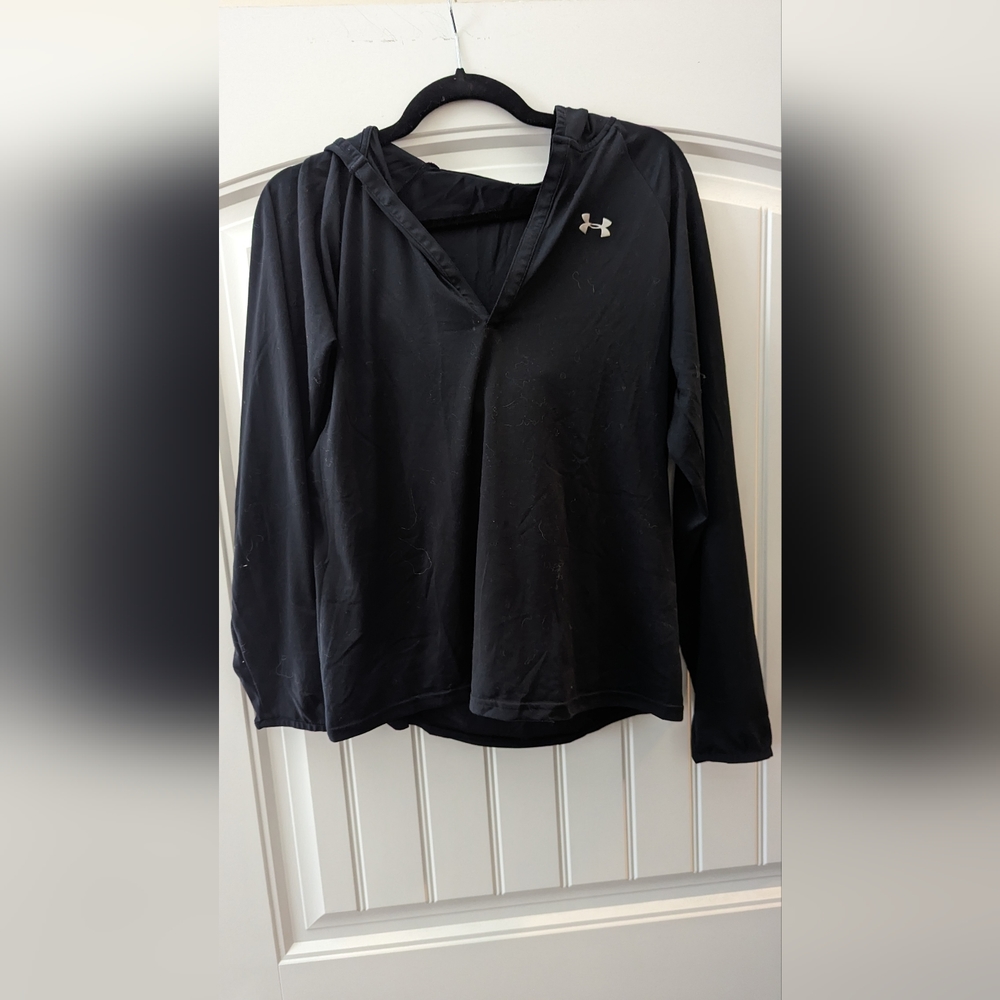 Under armour black long sleeve hoodie